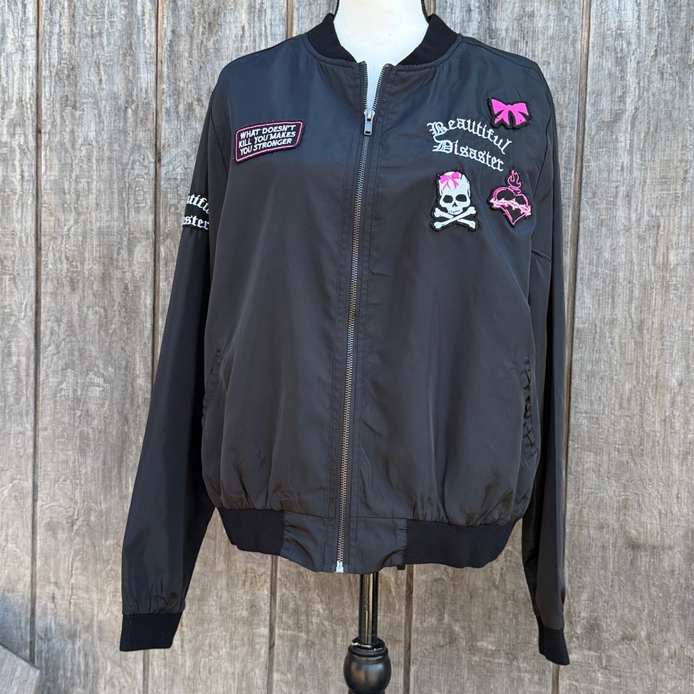 NWOT Woman’s RETIRED Beautiful Disaster “Stronger” Black Bomber Jacket Sz Large